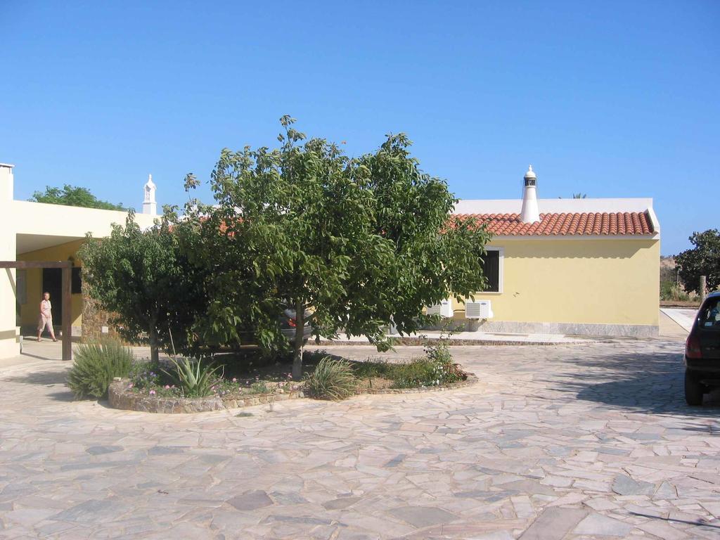 Quinta Das Aves Guest House Lagos Exterior photo