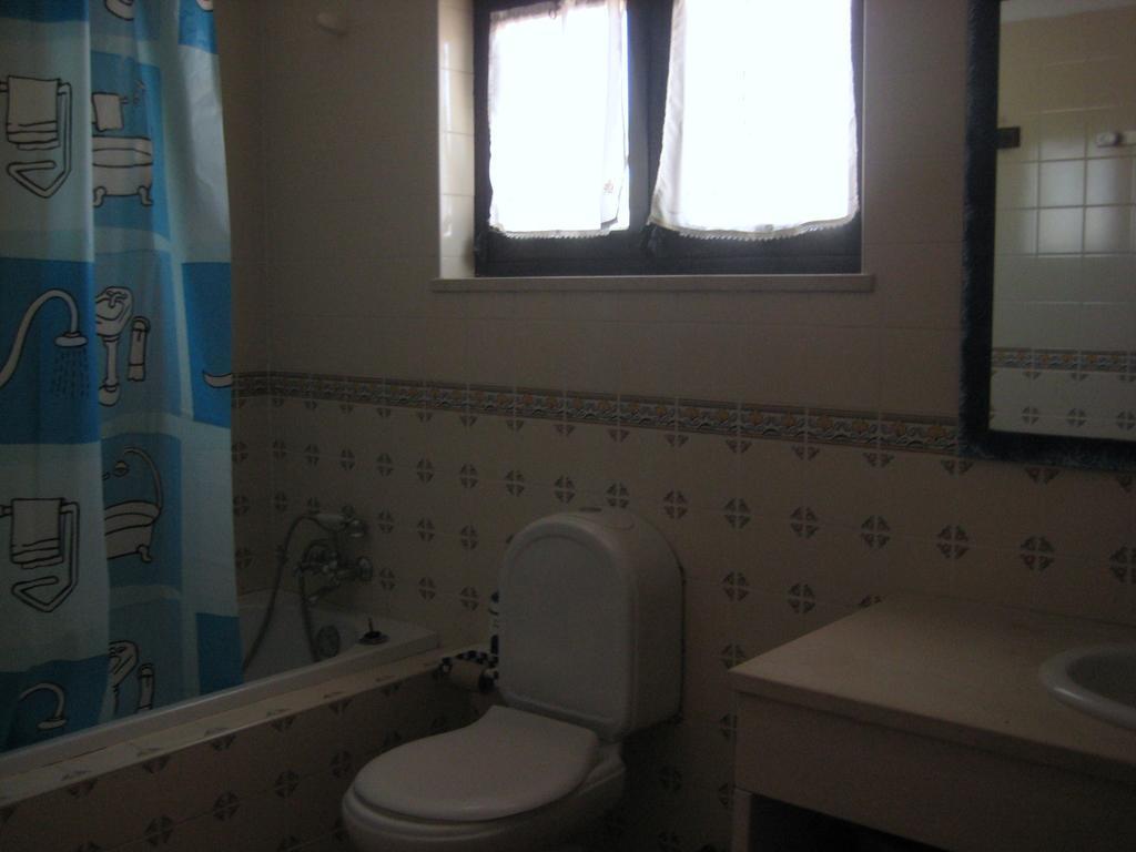 Quinta Das Aves Guest House Lagos Room photo