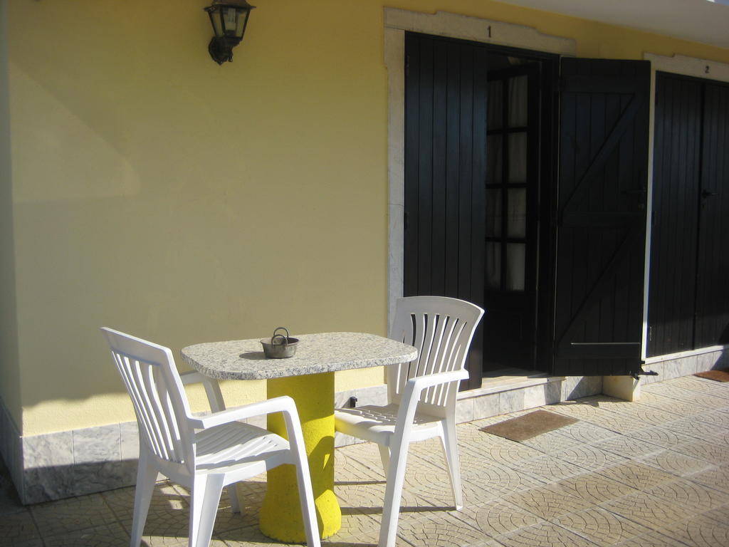 Quinta Das Aves Guest House Lagos Room photo